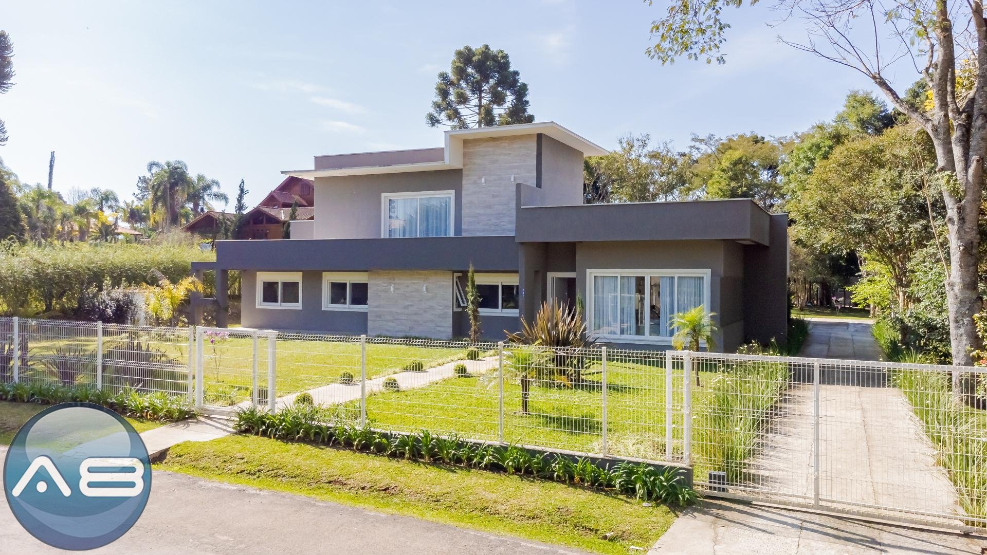 Casa à venda,  Condomínio 5 suítes, todas no andar térreo, Pou...