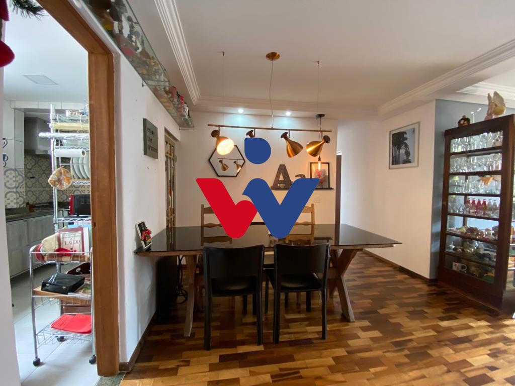 Apartamento à venda,  3 dormitórios com 94 metros privativos C...