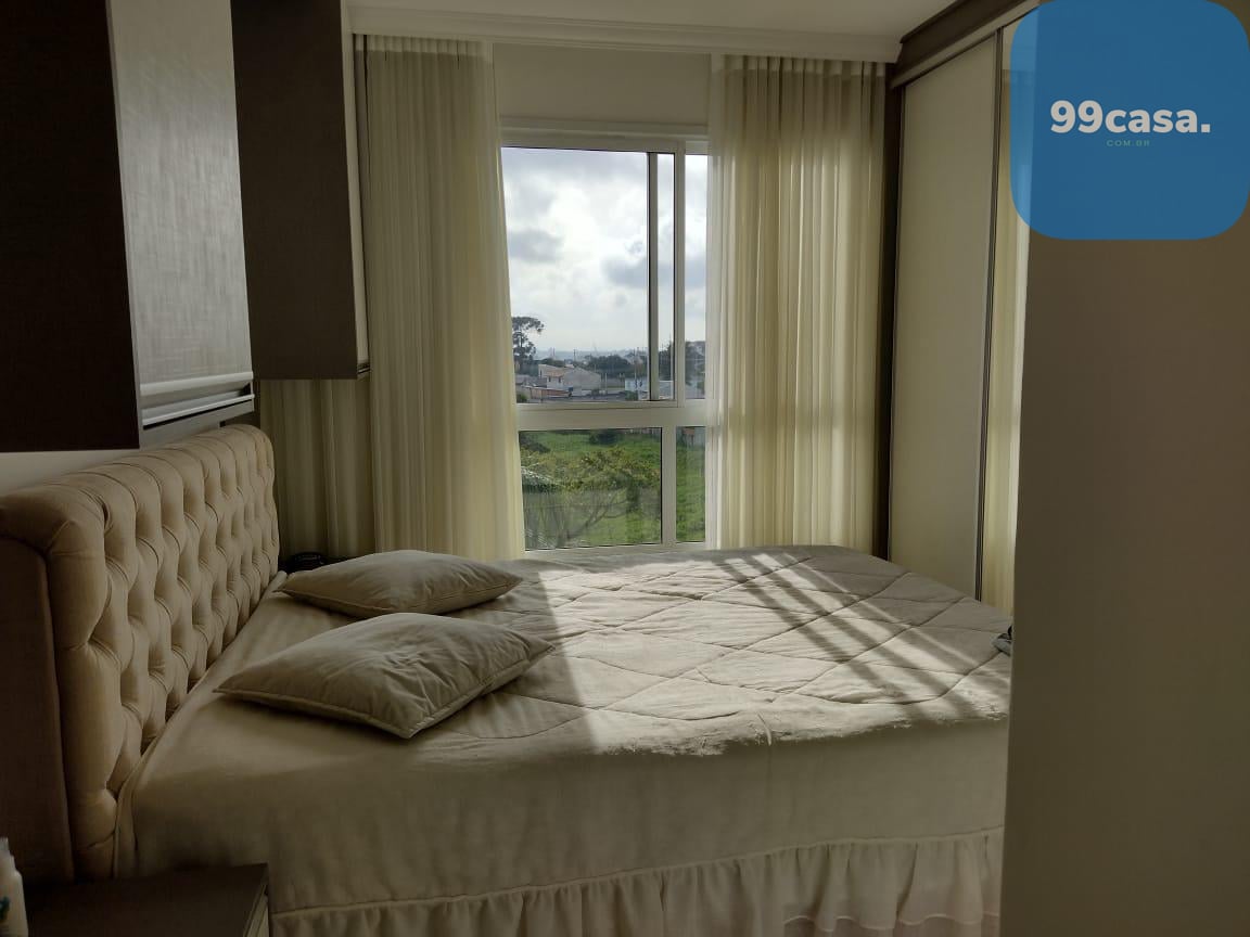 Sobrado com 4 quartos ? venda, 162 m2 por R  649.000 - Xaxim -...