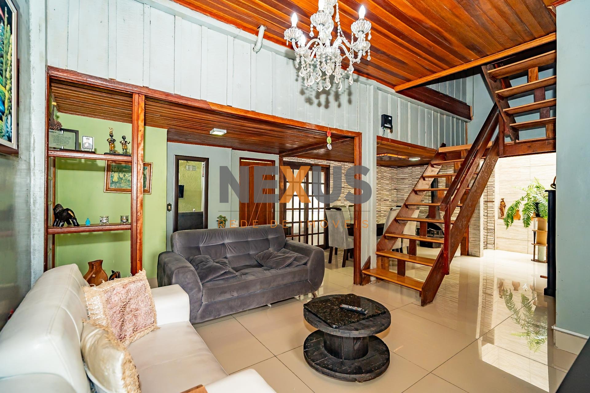 Vendo Casa térrea,  frente rua e com Exuberante quintal , Acei...
