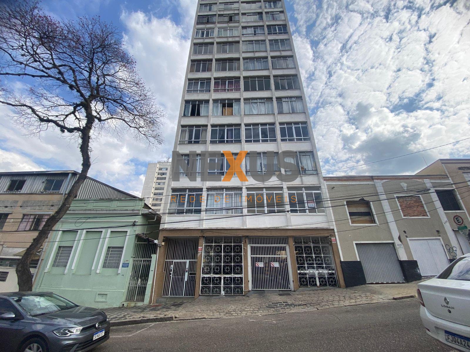 Apartamento com 2 dormitórios à venda, Centro, CURITIBA - PR