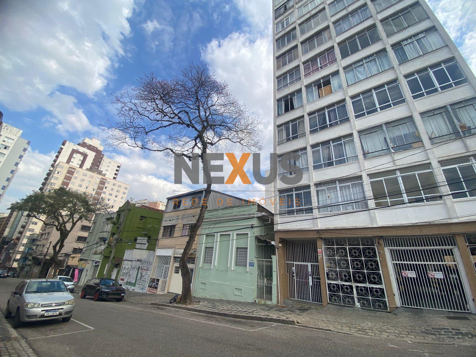 Apartamento com 2 dormitórios à venda, Centro, CURITIBA - PR