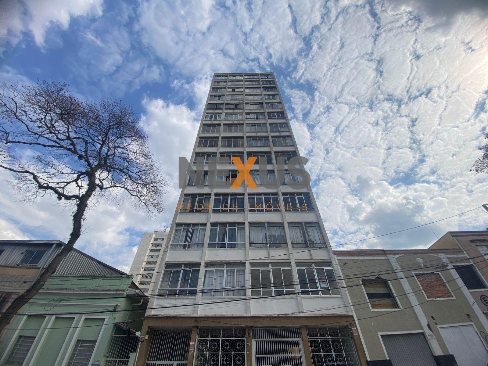 Apartamento com 2 dormitórios à venda, Centro, CURITIBA - PR