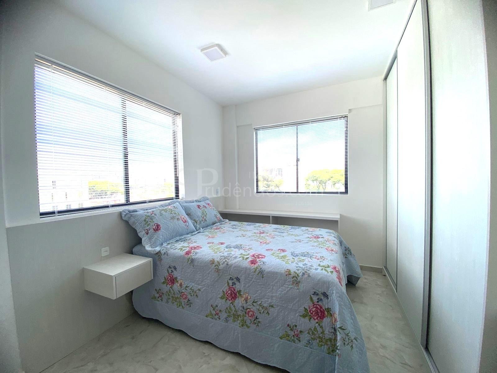 Estudio à venda,  Novo, com móveis sob medida, Jardim Botânico...