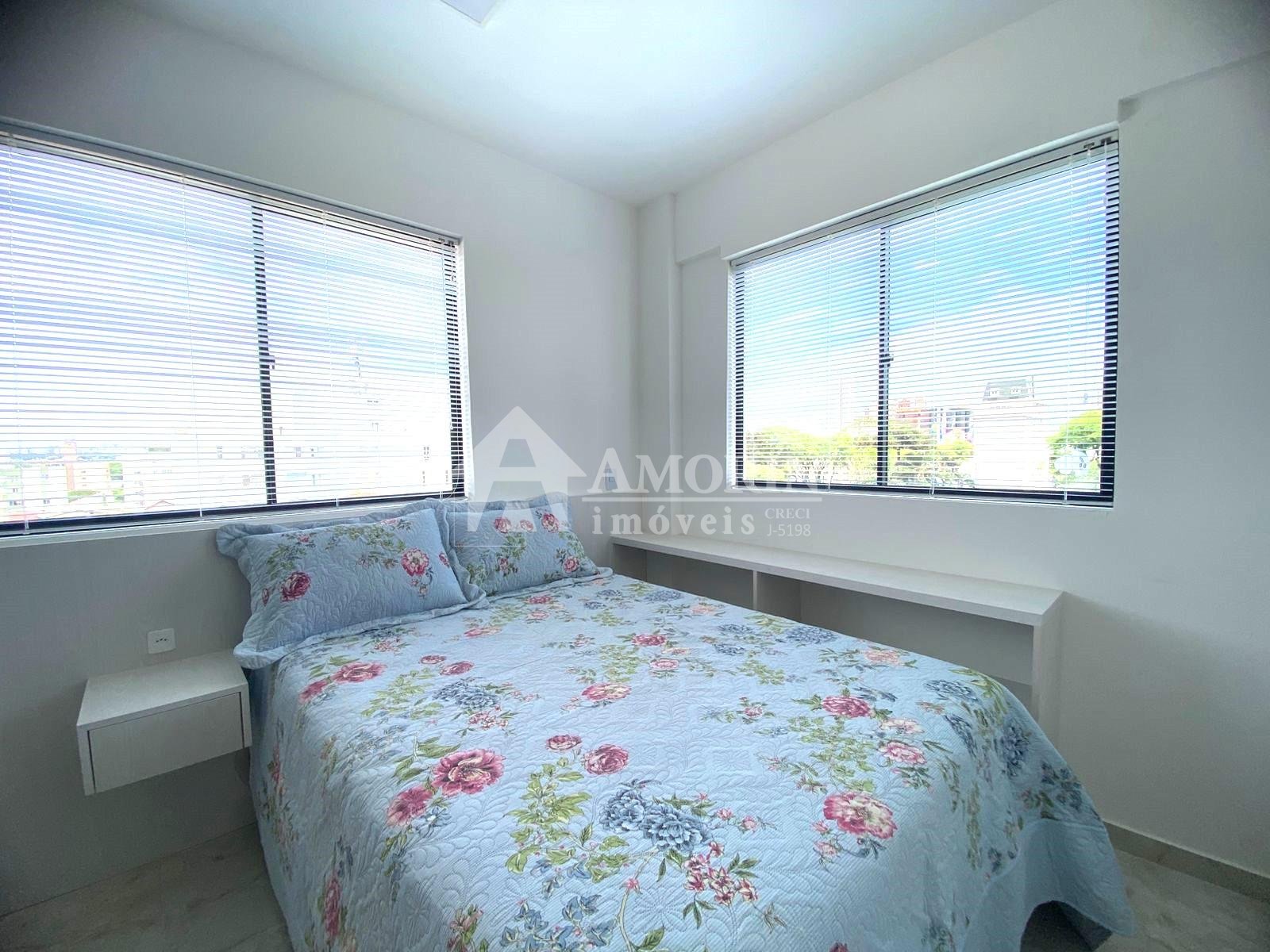 Casa em condominio na melhor regiao de Santa felicidade, CURIT...