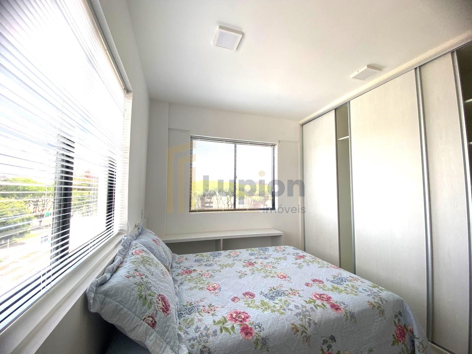 Estudio à venda,  Novo, com móveis sob medida, Jardim Botânico...