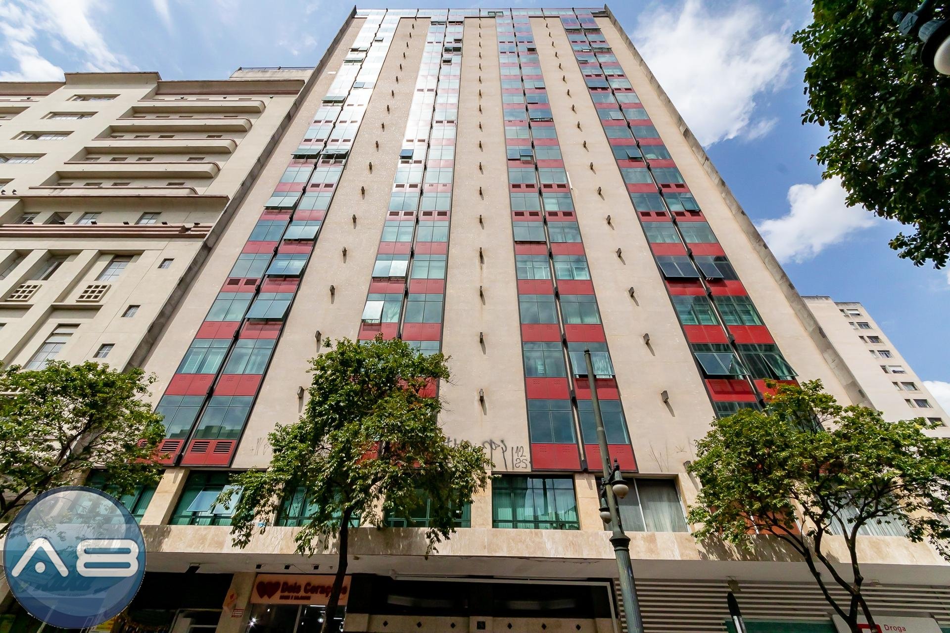 Ampla sala comercial ? venda no Cora??o de Curitiba - PR