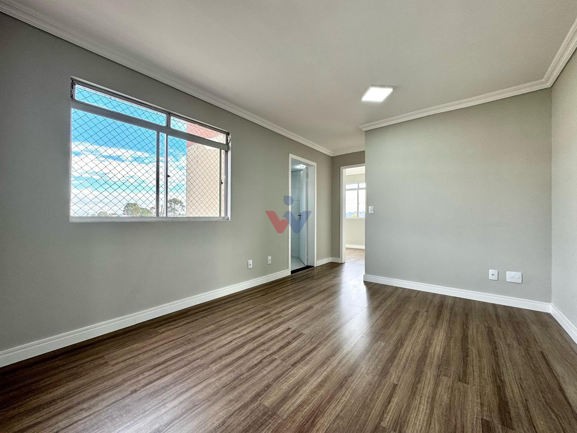 Apartamento com 2 dormitórios à venda  IPÊ. SAO JOSE DOS PINHA...