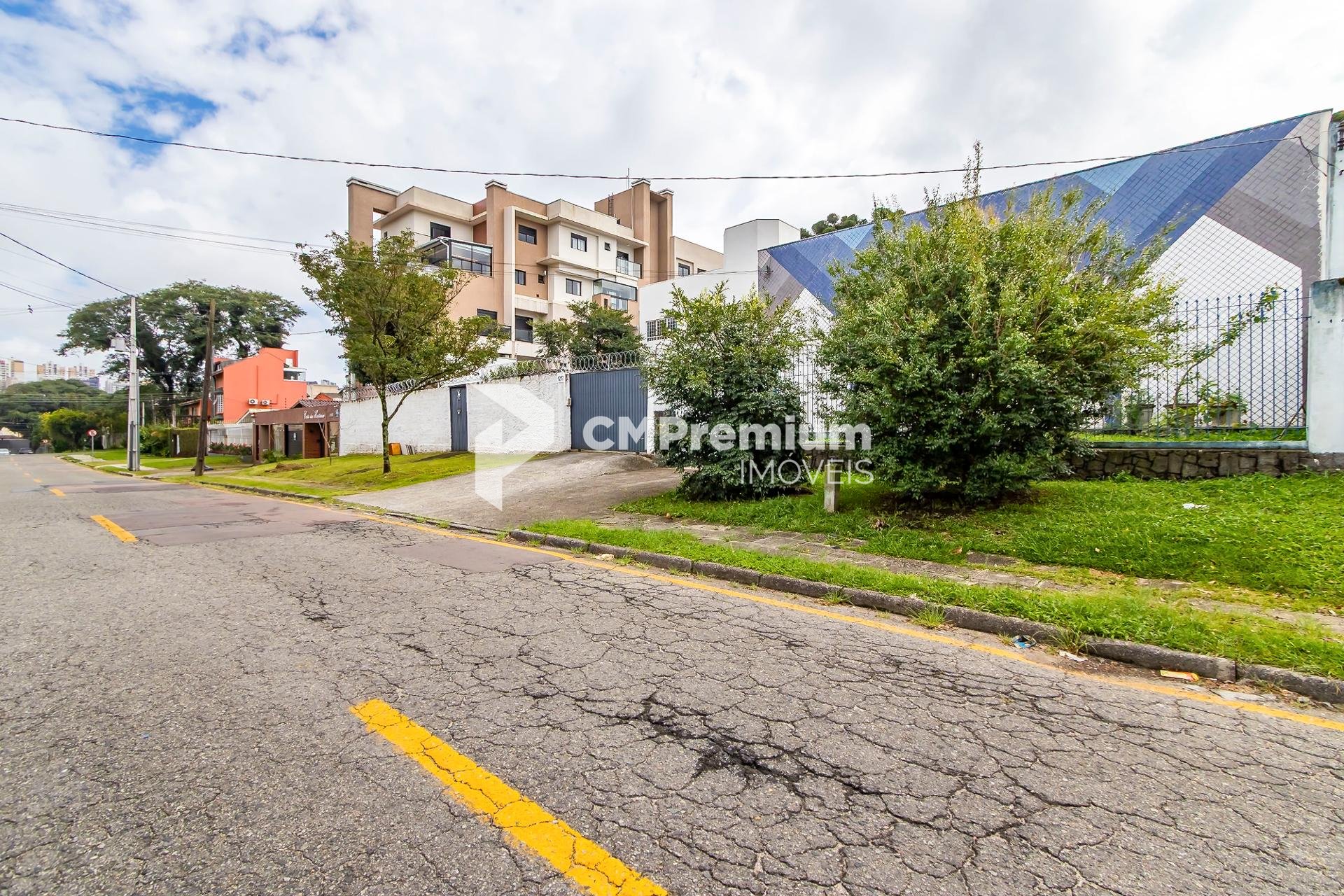 Ótimo terreno à venda no bairro AGUA VERDE, CURITIBA - PR