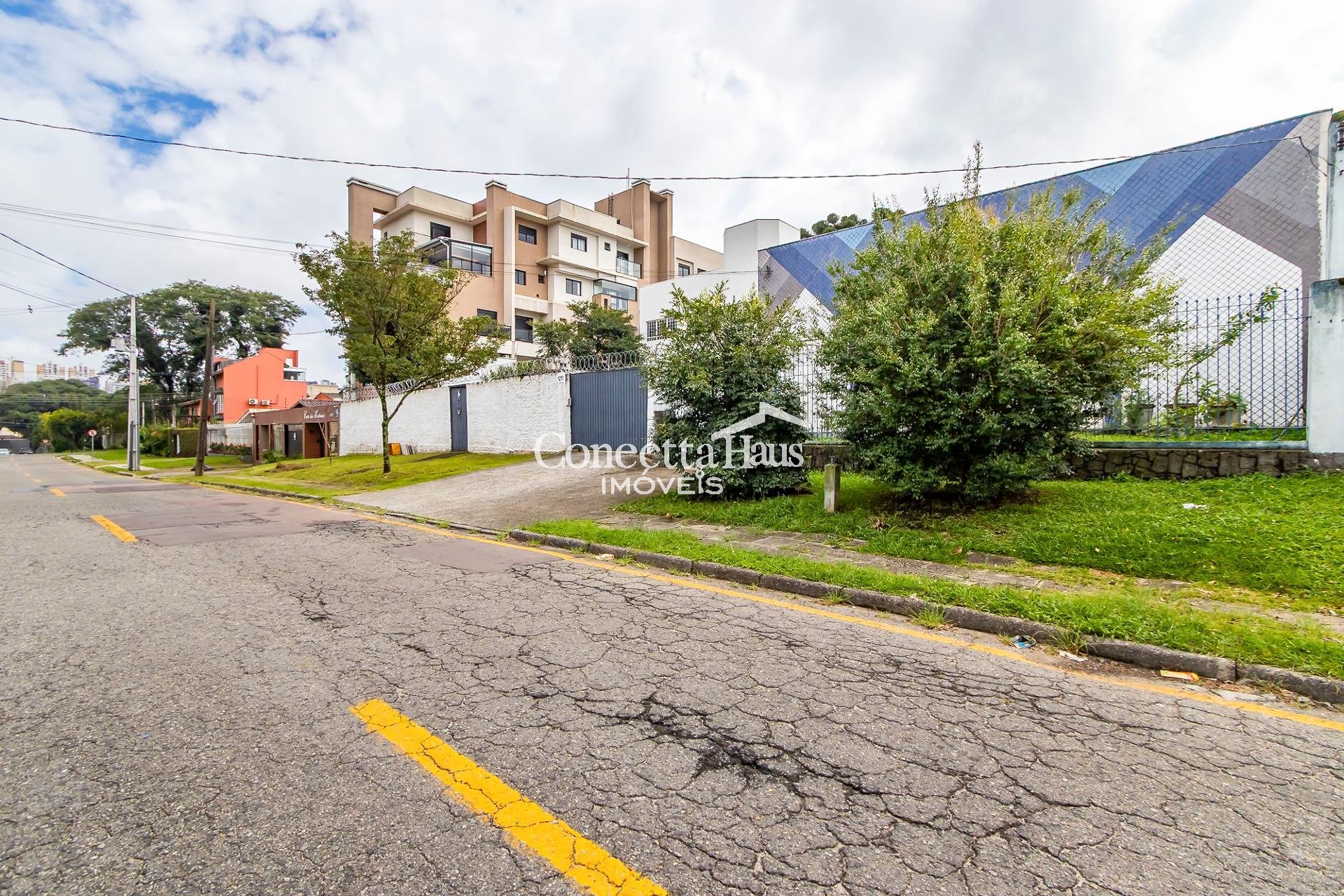 Ótimo terreno à venda no bairro AGUA VERDE, CURITIBA - PR