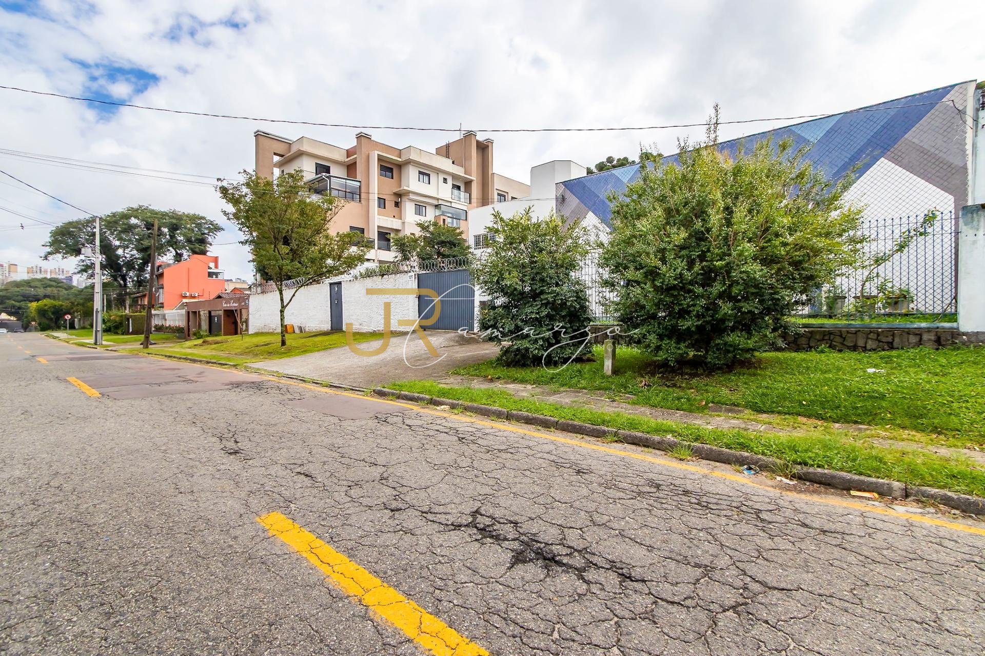 Ótimo terreno à venda no bairro AGUA VERDE, CURITIBA - PR