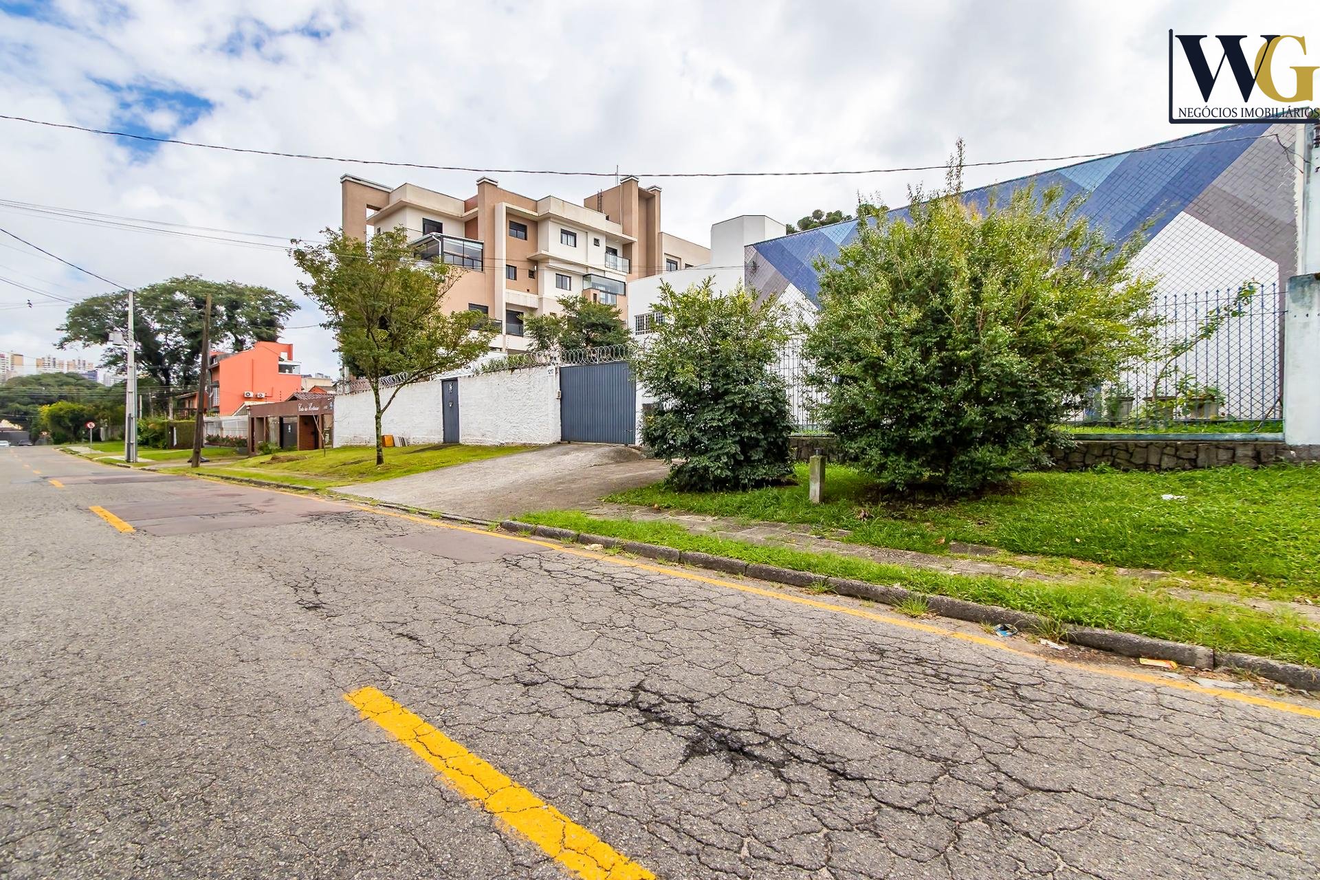 Ótimo terreno à venda no bairro AGUA VERDE, CURITIBA - PR