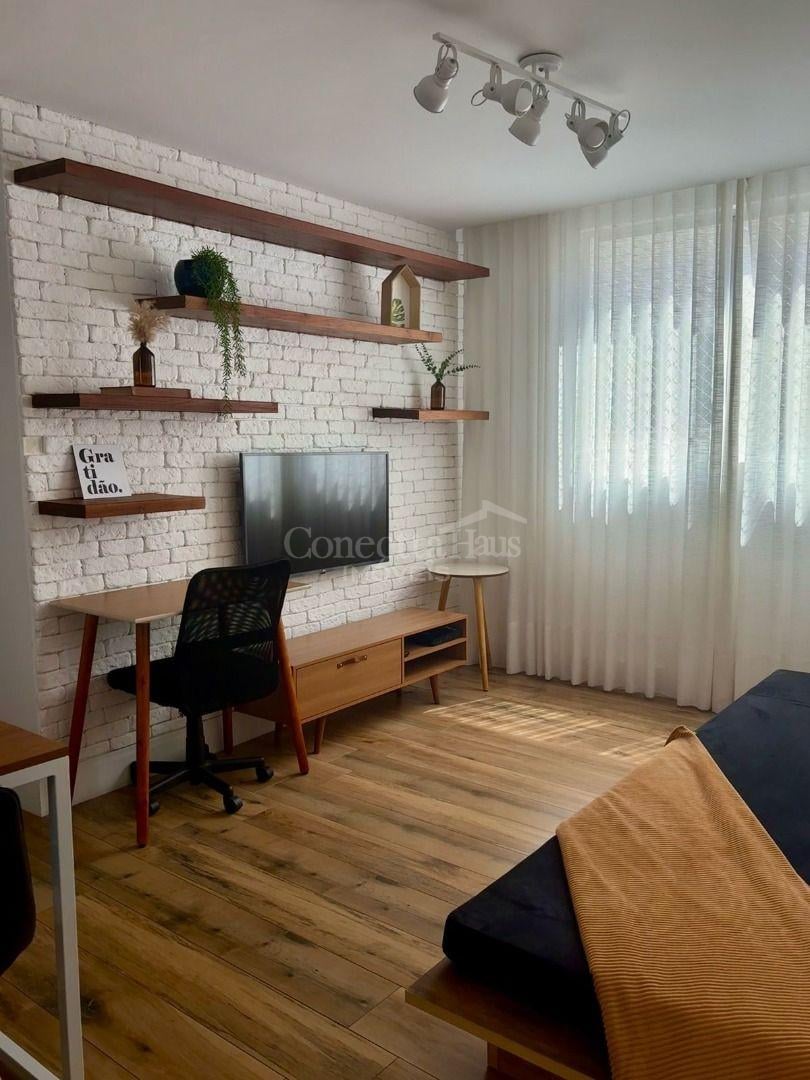 Apartamento todo mobiliado, 3 dormitórios, à venda no ÁGUA VER...