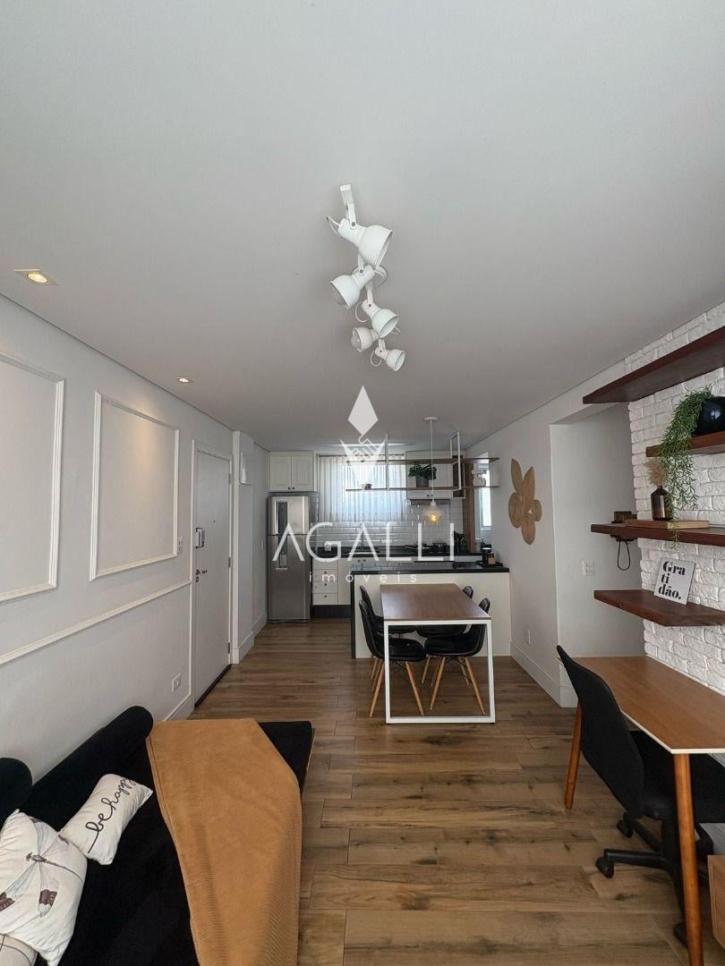 Apartamento todo mobiliado, 3 dormitórios, à venda no ÁGUA VER...