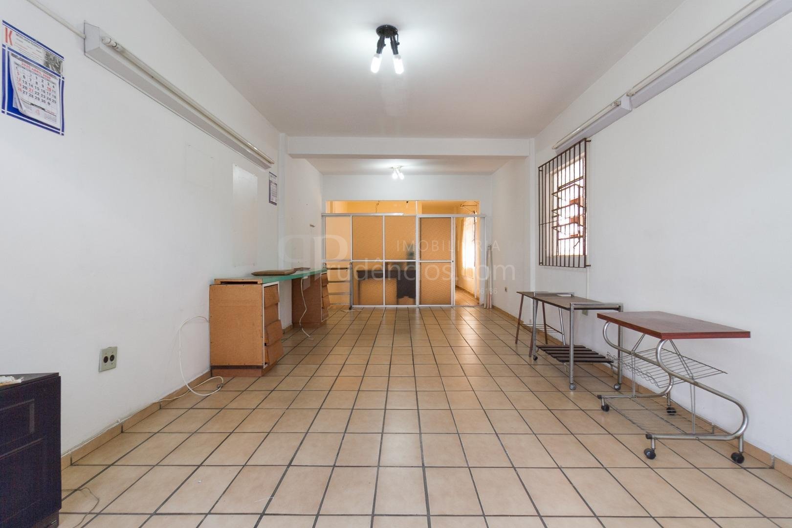 Sobrado com 1 dormitório à venda, ÁGUA VERDE, CURITIBA - PR