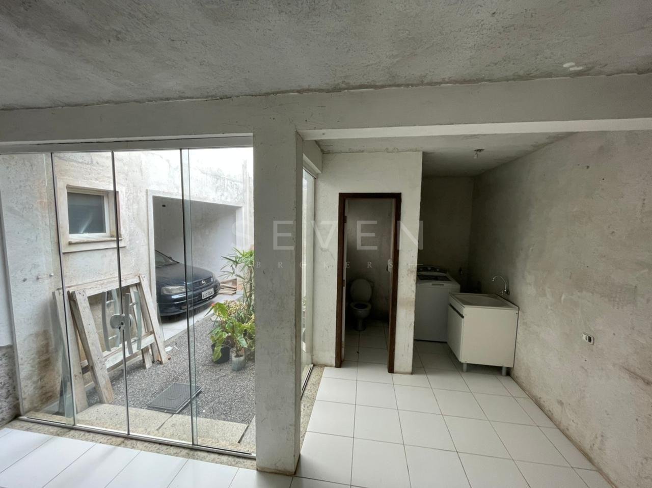 Sobrado à venda, SÍTIO CERCADO  , CURITIBA - PR
