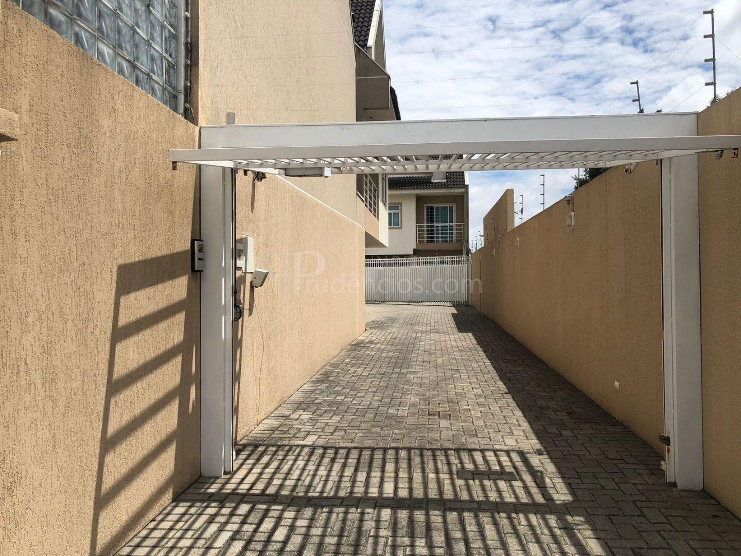 Sobrado com 3 dormitórios à venda, UBERABA  , CURITIBA - PR