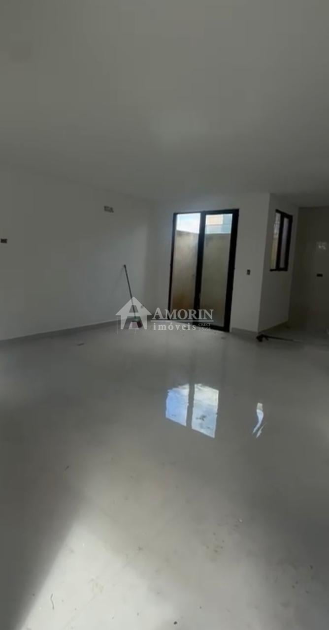 Sobrado com 3 dormitórios à venda,169.98 m , UBERABA  , CURITI...