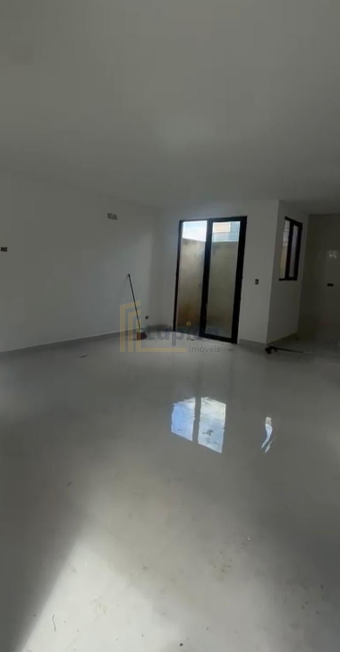 Sobrado com 3 dormitórios à venda,169.98 m , UBERABA  , CURITI...