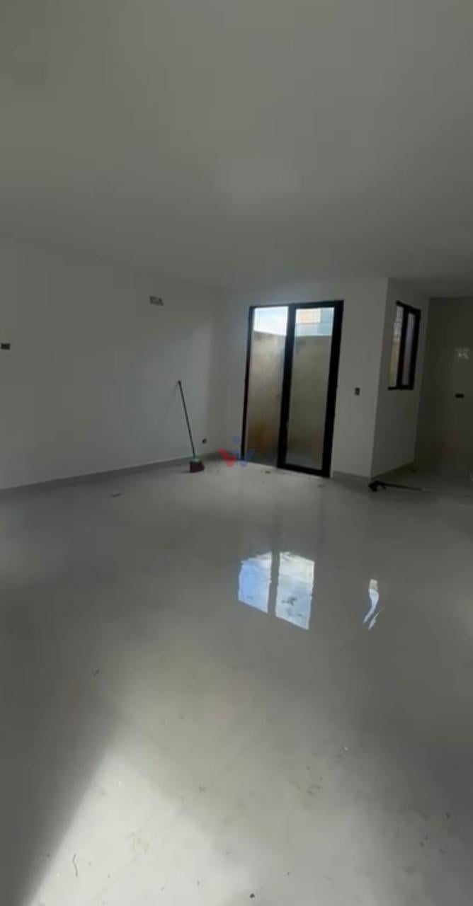 Sobrado com 3 dormitórios à venda,169.98 m , UBERABA  , CURITI...