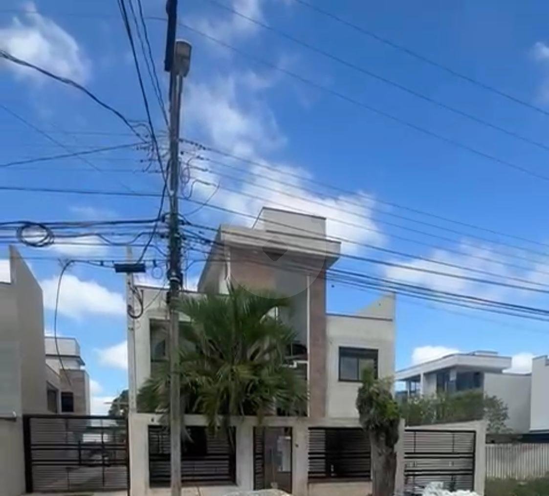 Sobrado com 3 dormitórios à venda,169.98 m , UBERABA  , CURITIBA - PR