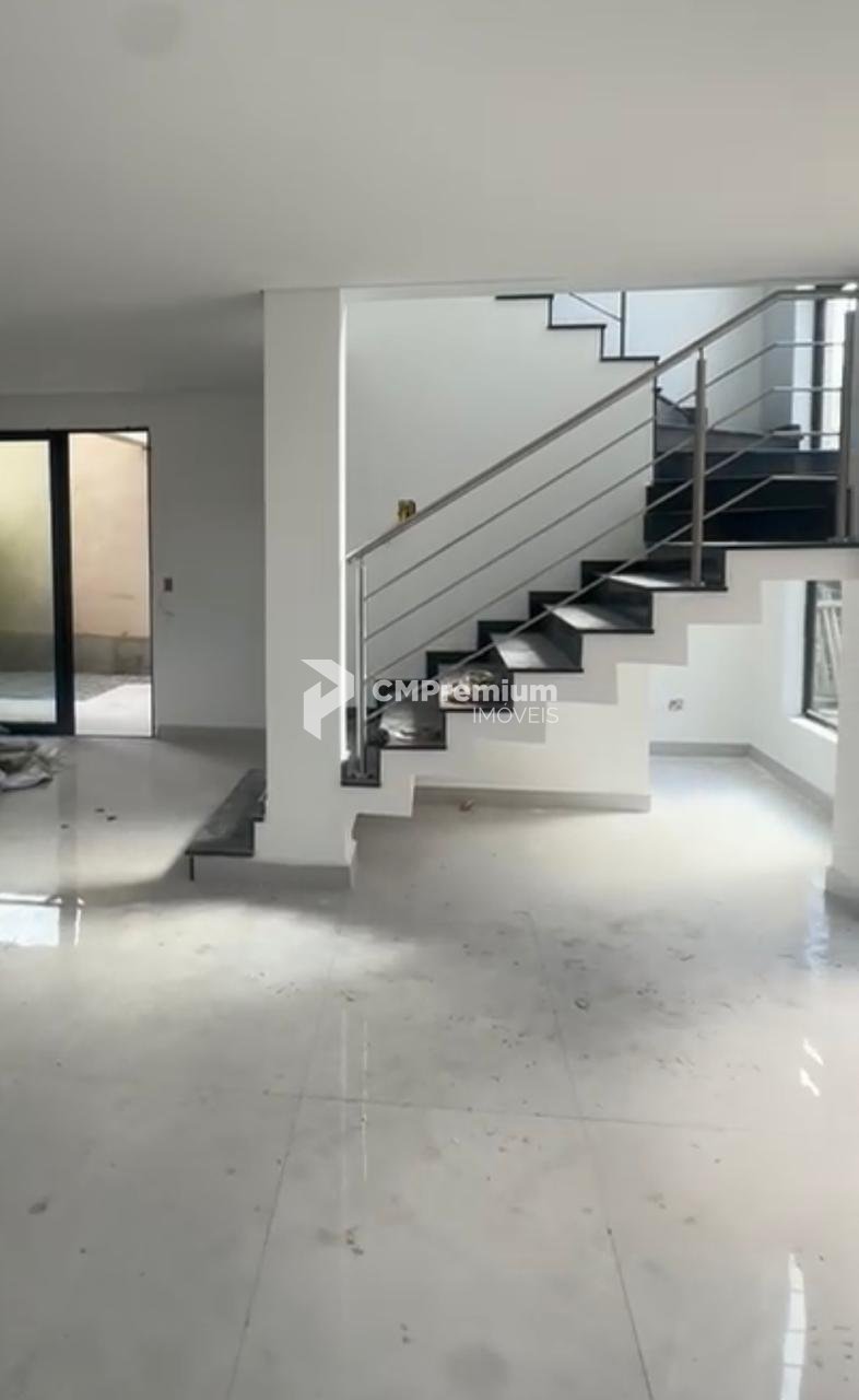 Sobrado com 3 dormitórios à venda,169.98 m , UBERABA  , CURITI...