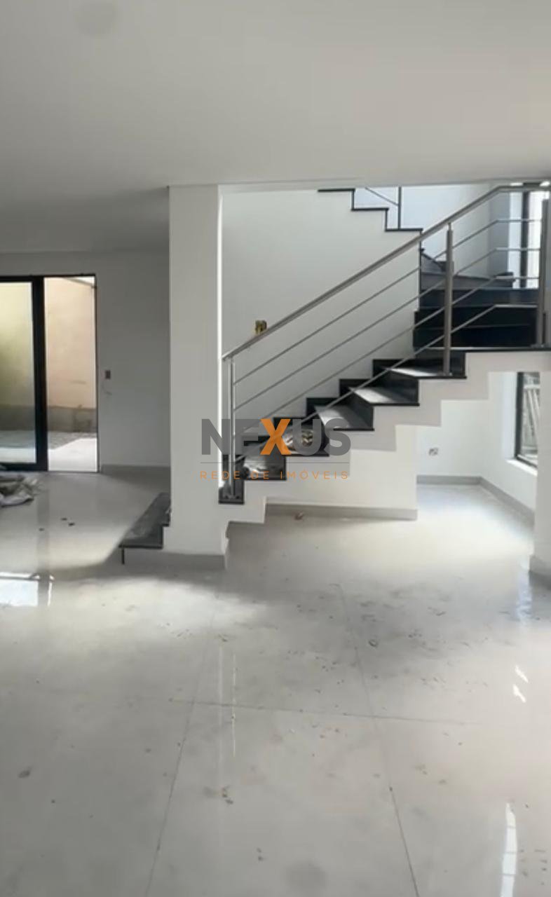 Sobrado com 3 dormitórios à venda,169.98 m , UBERABA  , CURITI...
