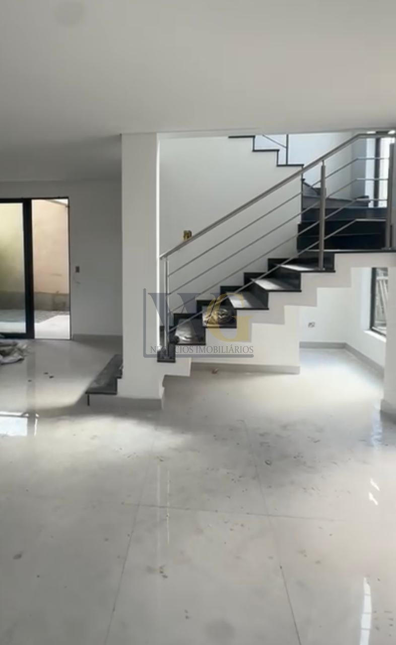 Sobrado com 3 dormitórios à venda,169.98 m , UBERABA  , CURITI...