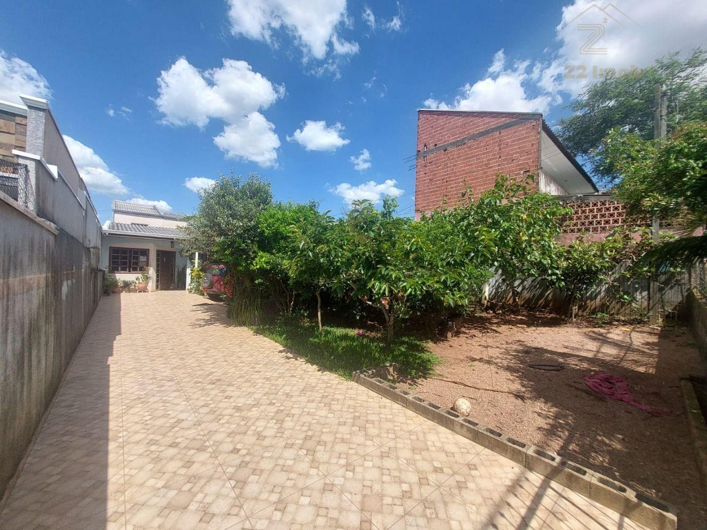 Casa não averbada com amplo terreno à venda,no Iguaçu  , FAZEN...