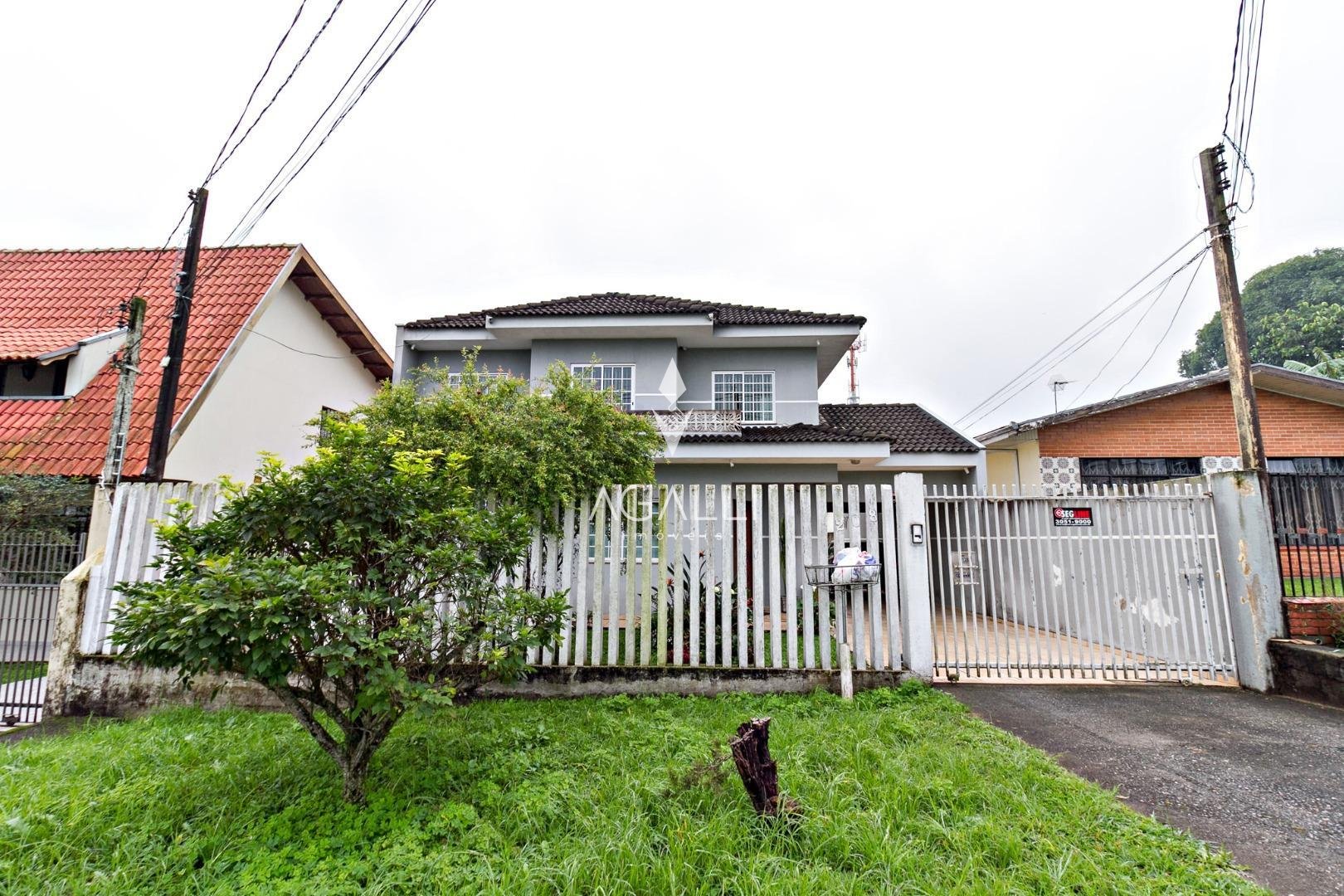 Sobrado com 3 dormitórios à venda,540.00 m , FANNY  , CURITIBA...
