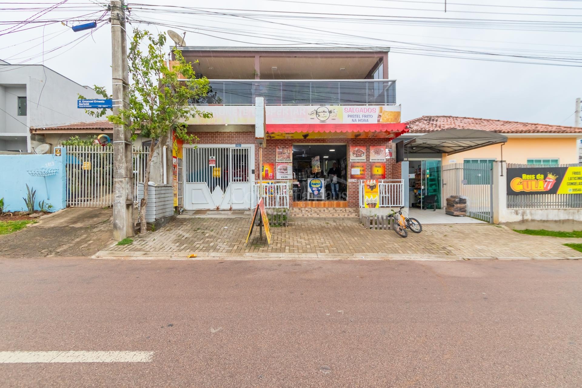 Sobrado com 3 dormitórios à venda, CAMPO DE SANTANA  , CURITIB...