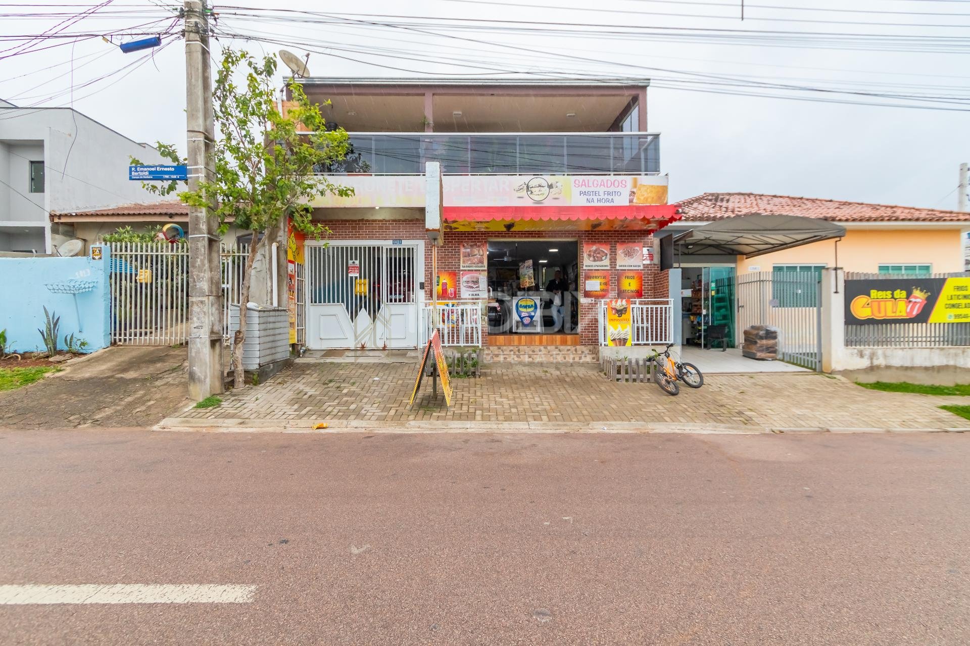 Sobrado com 3 dormitórios à venda, CAMPO DE SANTANA  , CURITIB...