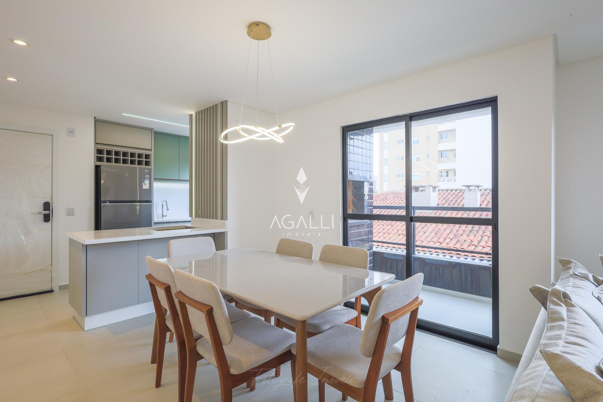 Apartamento com 3 dormitórios à venda, SÃO PEDRO  , SAO JOSE D...