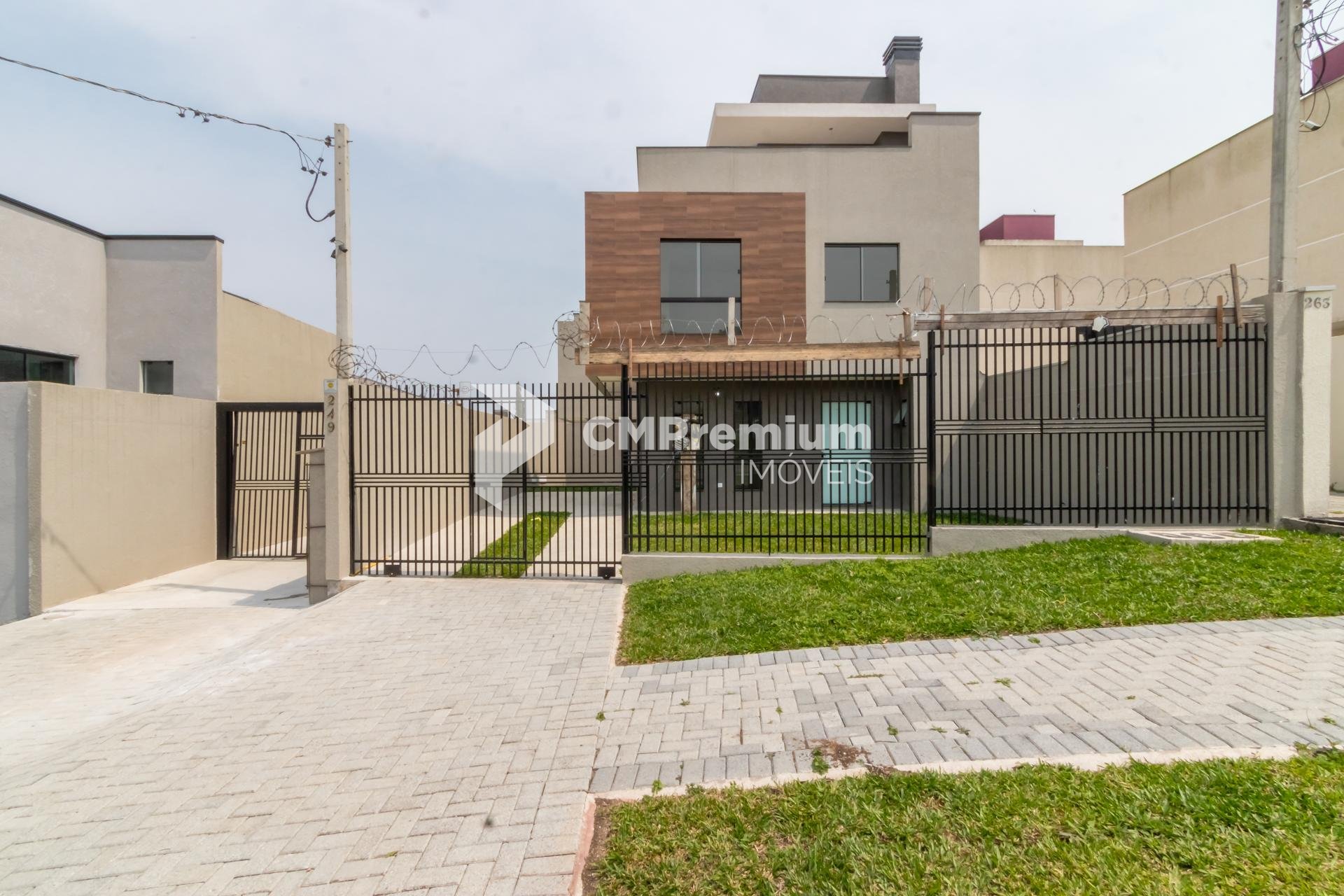 Sobrado com 3 dormitórios à venda, UBERABA  , CURITIBA - PR