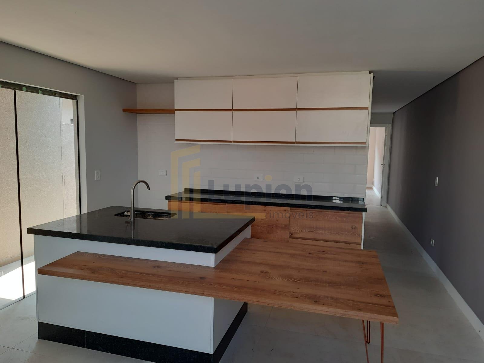 Casa térrea à venda no bairro  IGUAÇU  , FAZENDA RIO GRANDE - PR