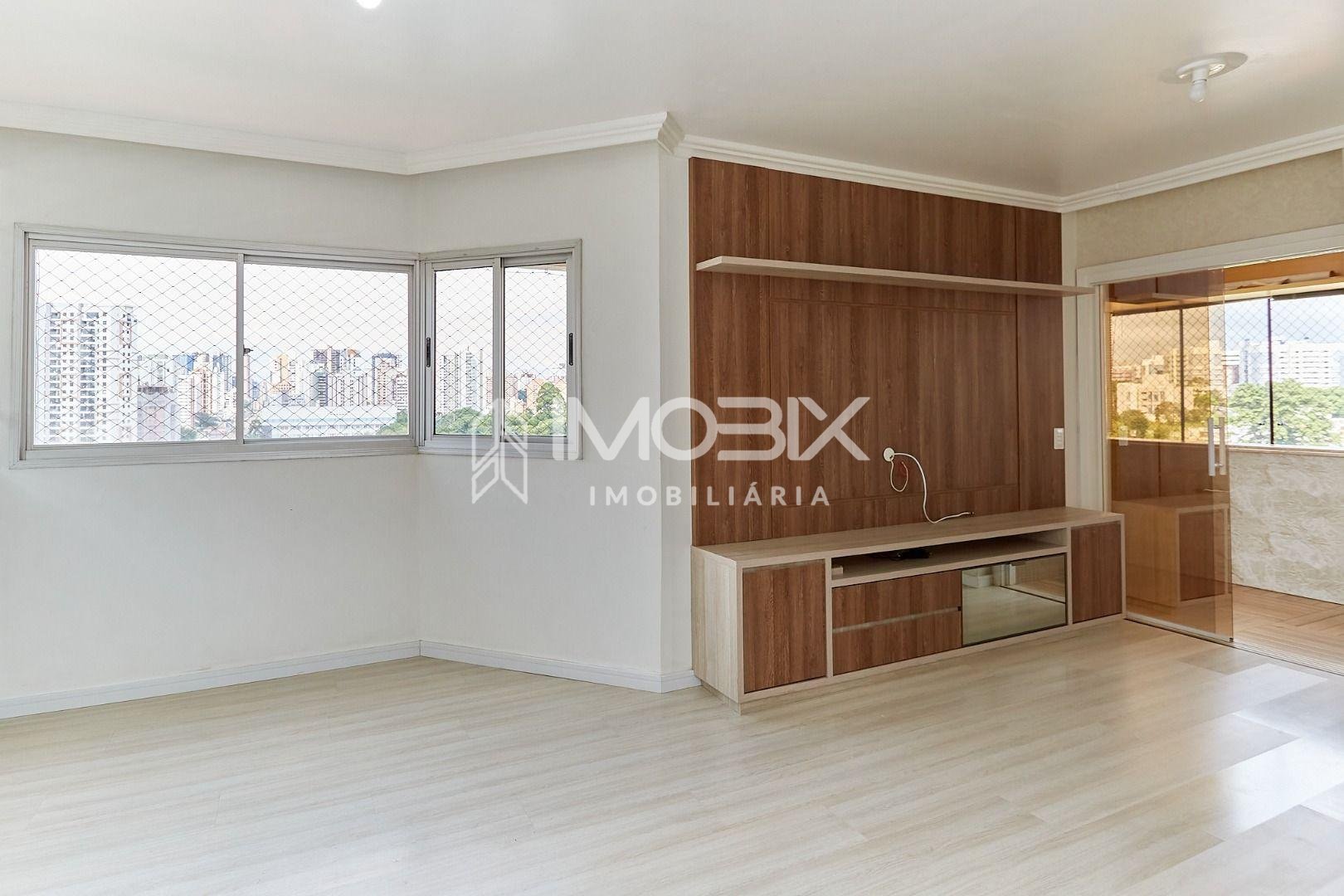 Apartamento com 3 dormitórios à venda,102.11 m , CABRAL  , CUR...