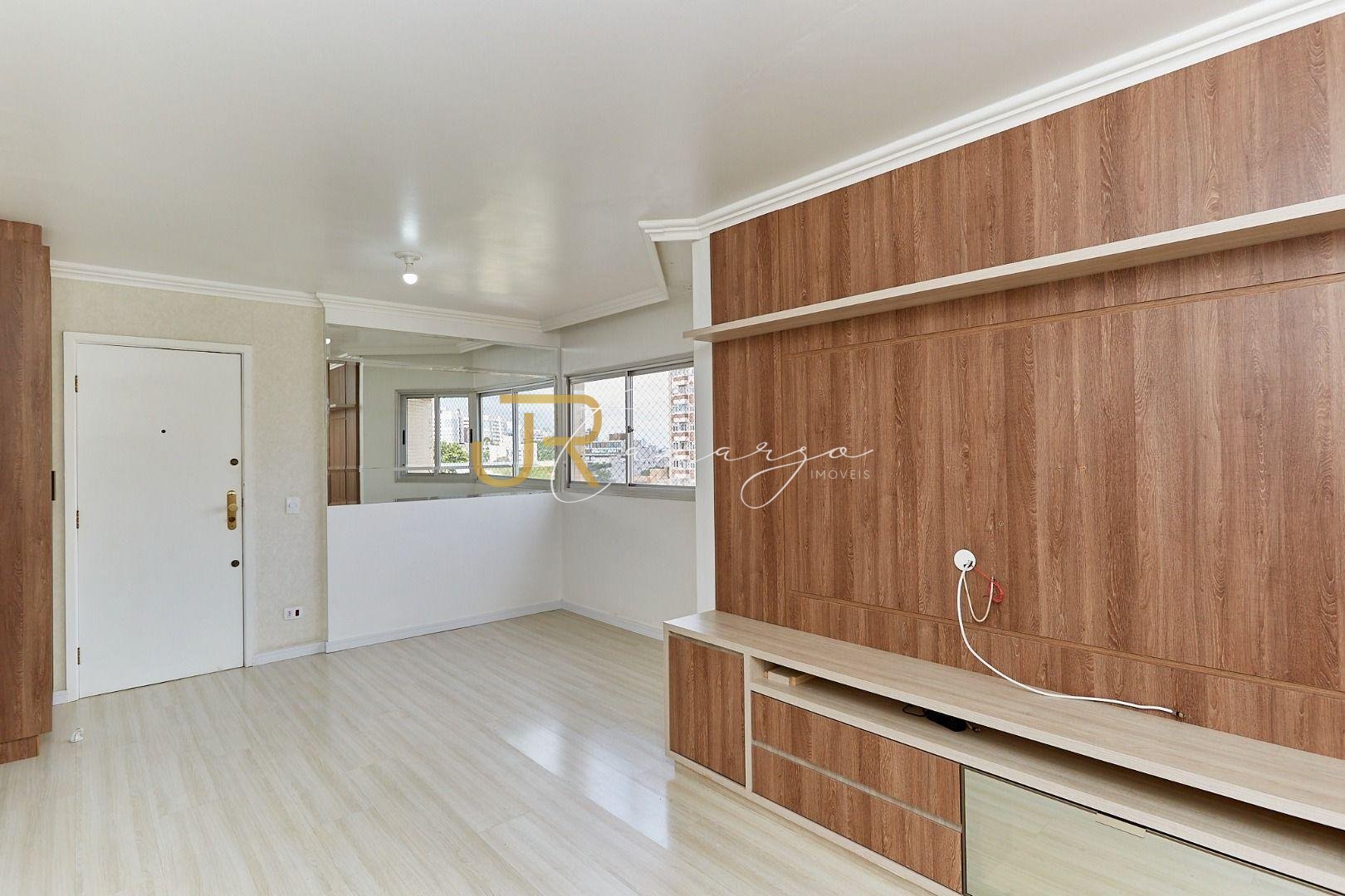 Apartamento com 3 dormitórios à venda,102.11 m , CABRAL  , CUR...