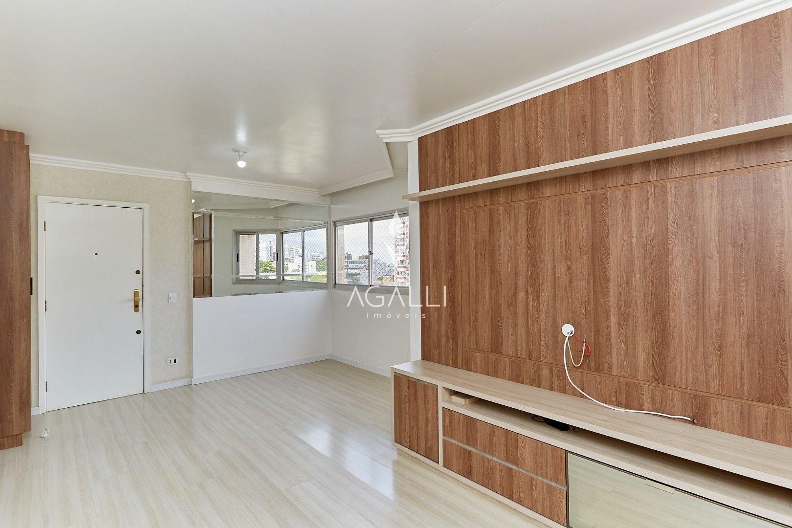 Apartamento com 3 dormitórios à venda,102.11 m , CABRAL  , CUR...