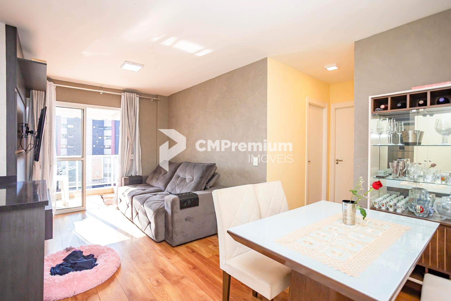 Apartamento semi-mobiliado à venda no bairro BACACHERI, CURITI...
