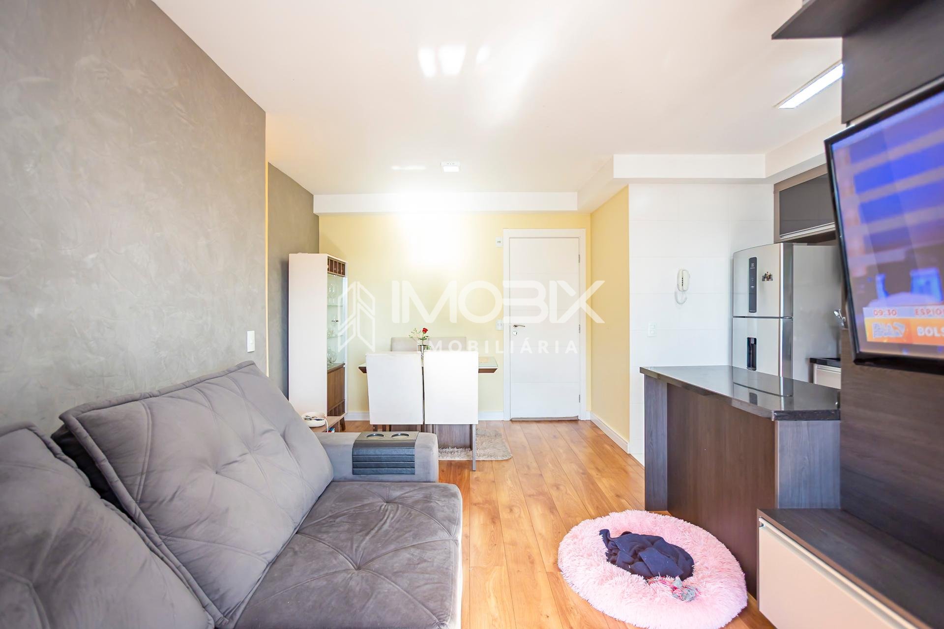Apartamento semi-mobiliado à venda no bairro BACACHERI, CURITI...