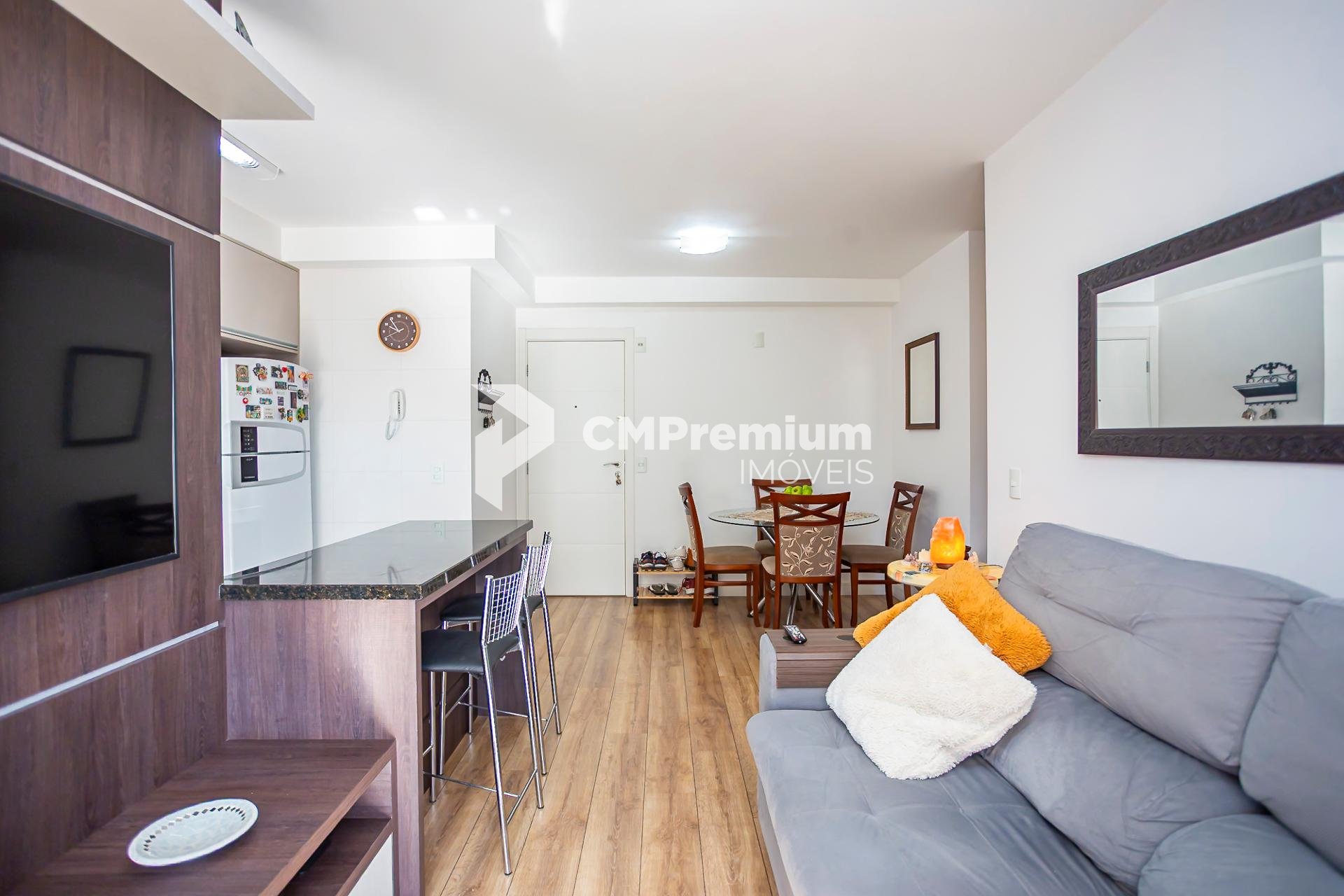 Apartamento todo mobiliado à venda no BACACHERI, CURITIBA - PR