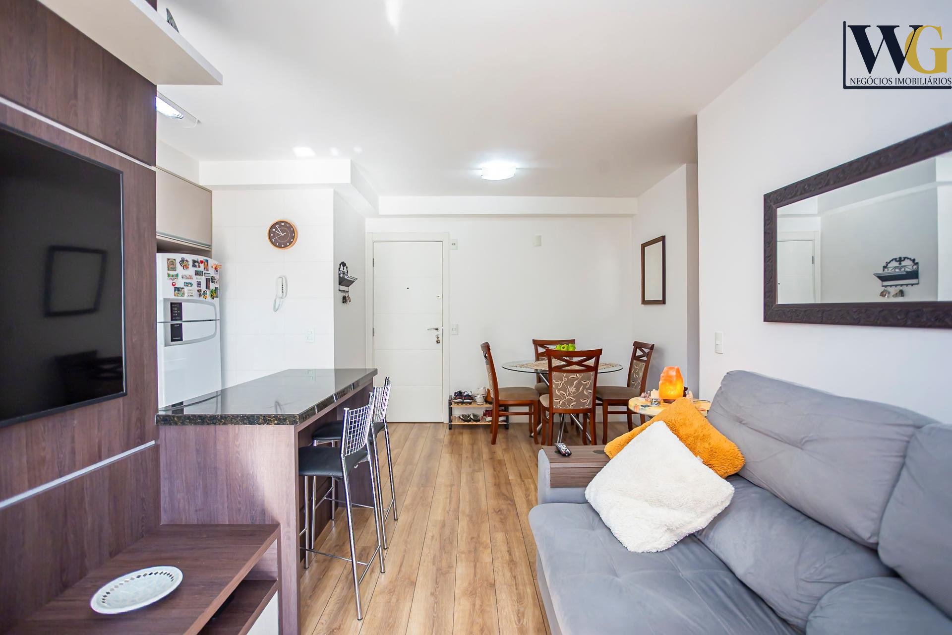 Apartamento todo mobiliado à venda no BACACHERI, CURITIBA - PR