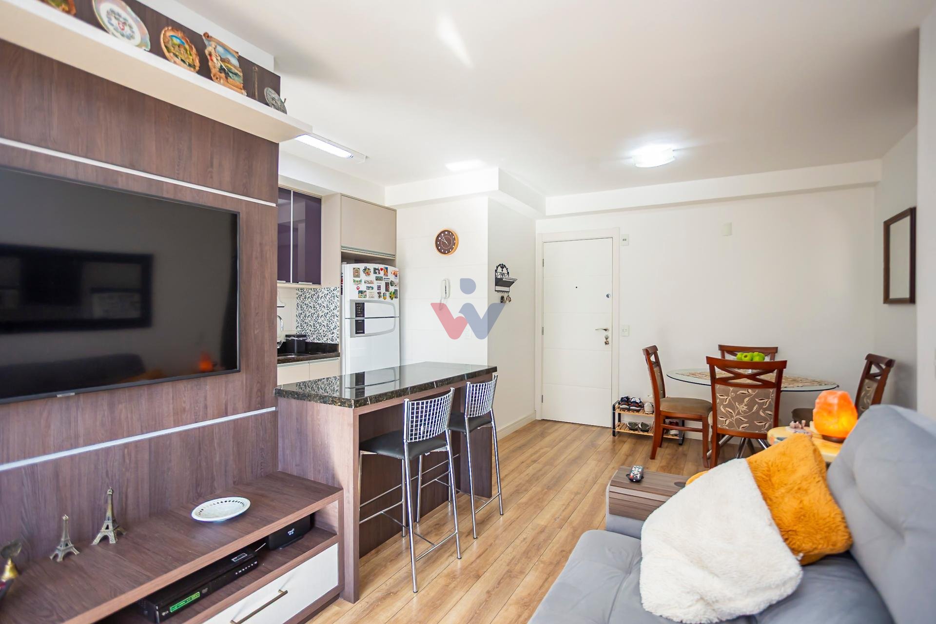 Apartamento todo mobiliado à venda no BACACHERI, CURITIBA - PR