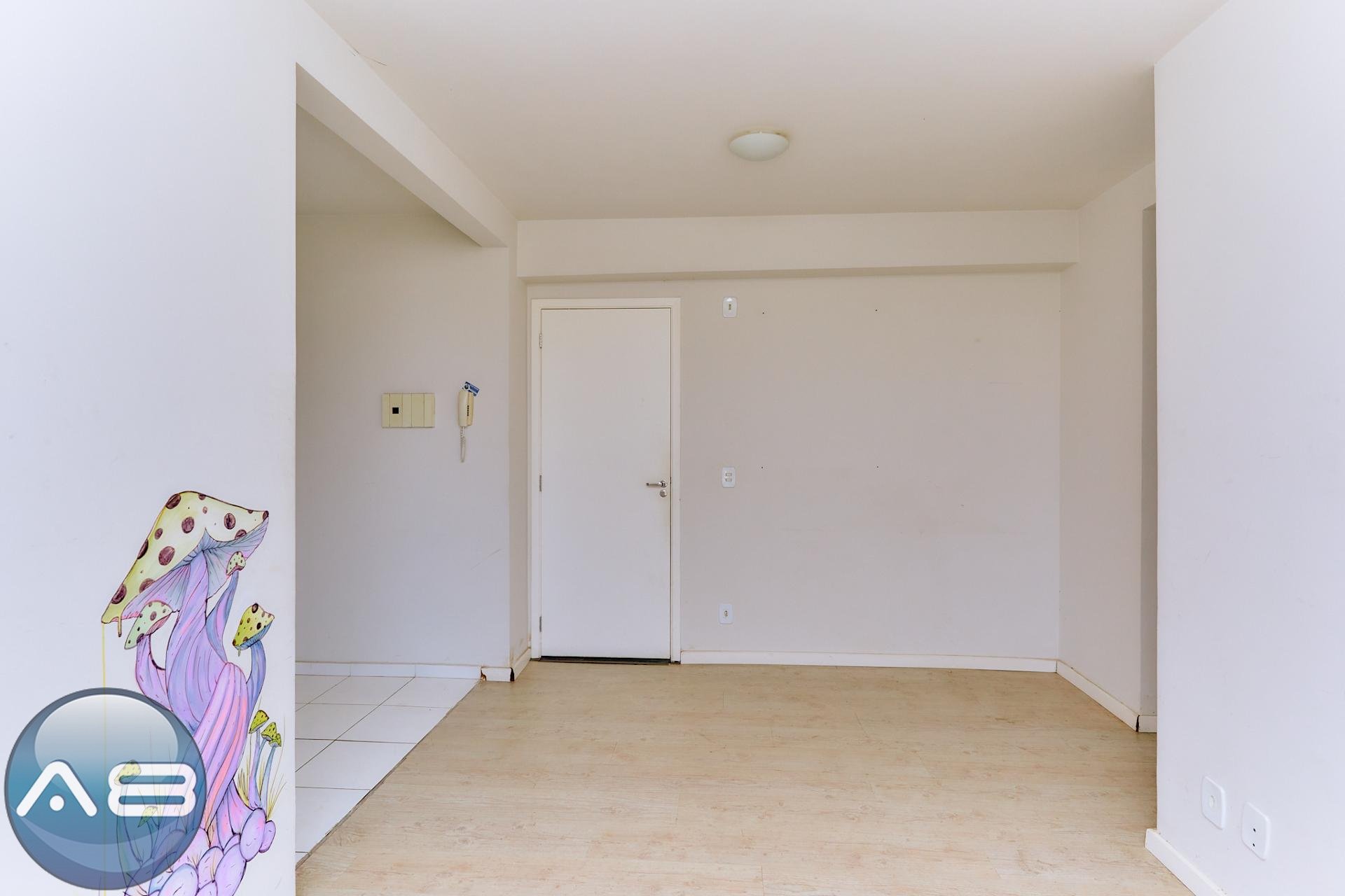 Lindo apartamento ? venda no bairro PINHEIRINHO, CURITIBA - PR