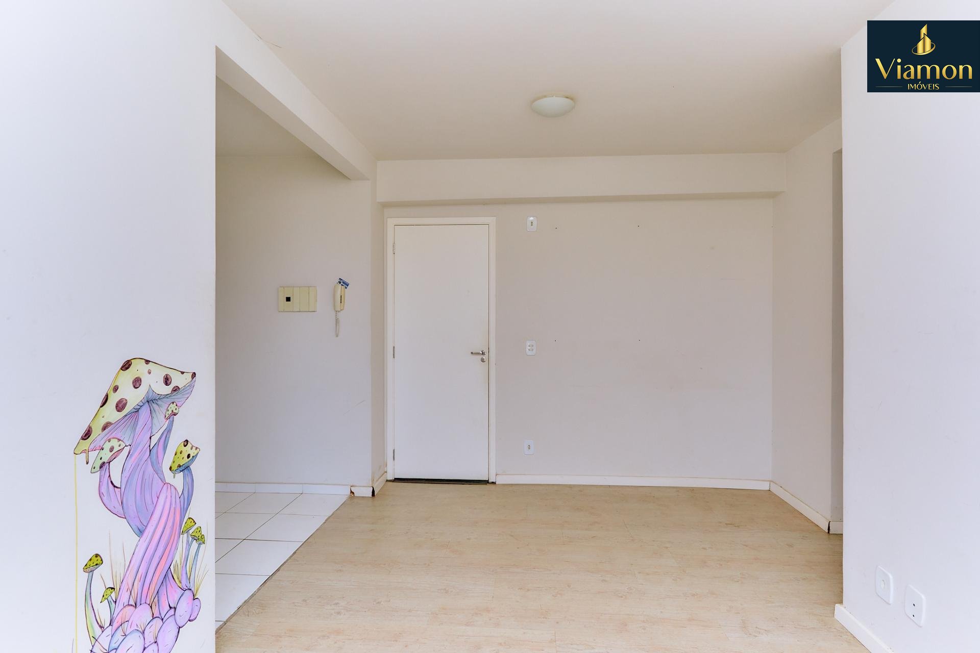Lindo apartamento à venda no bairro PINHEIRINHO, CURITIBA - PR