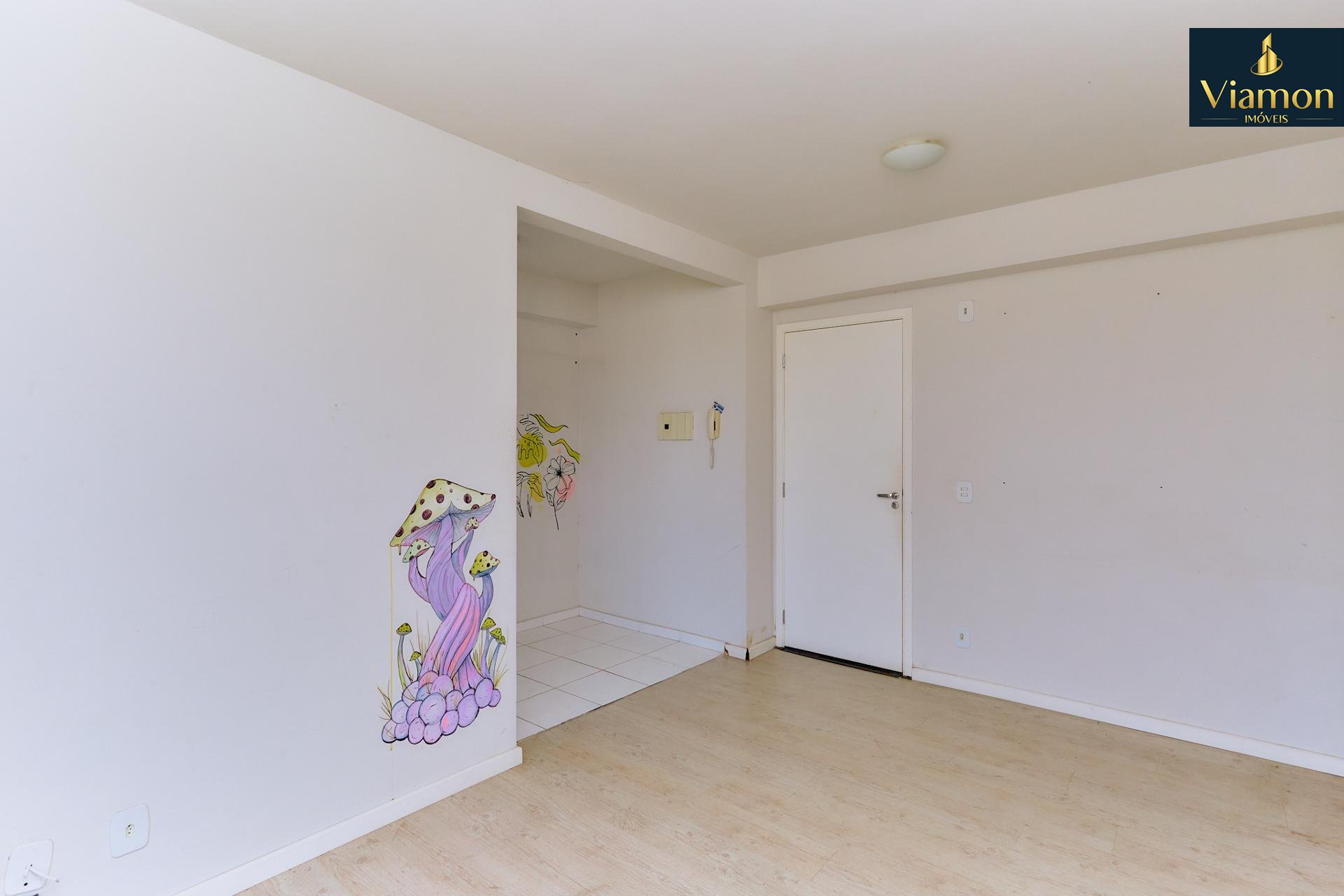 Lindo apartamento à venda no bairro PINHEIRINHO, CURITIBA - PR