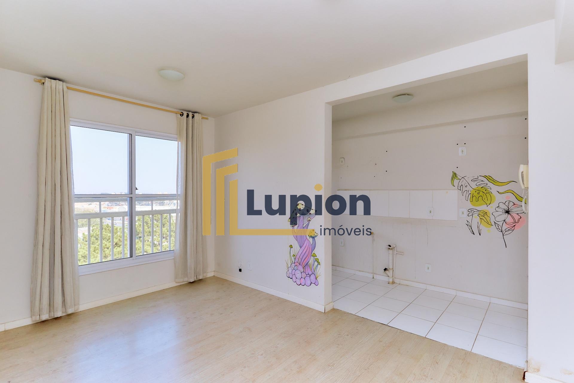 Lindo apartamento à venda no bairro PINHEIRINHO, CURITIBA - PR
