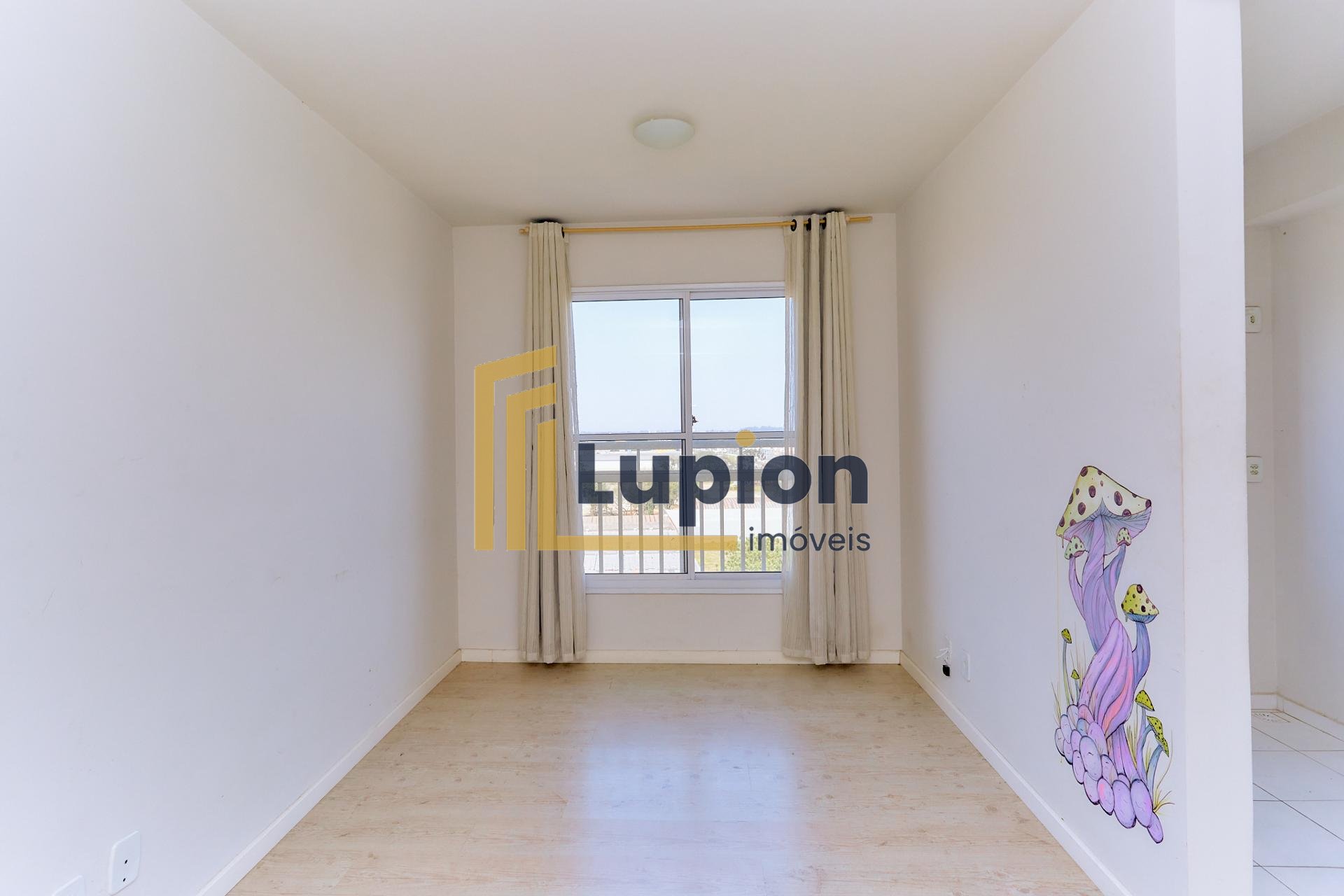 Lindo apartamento à venda no bairro PINHEIRINHO, CURITIBA - PR