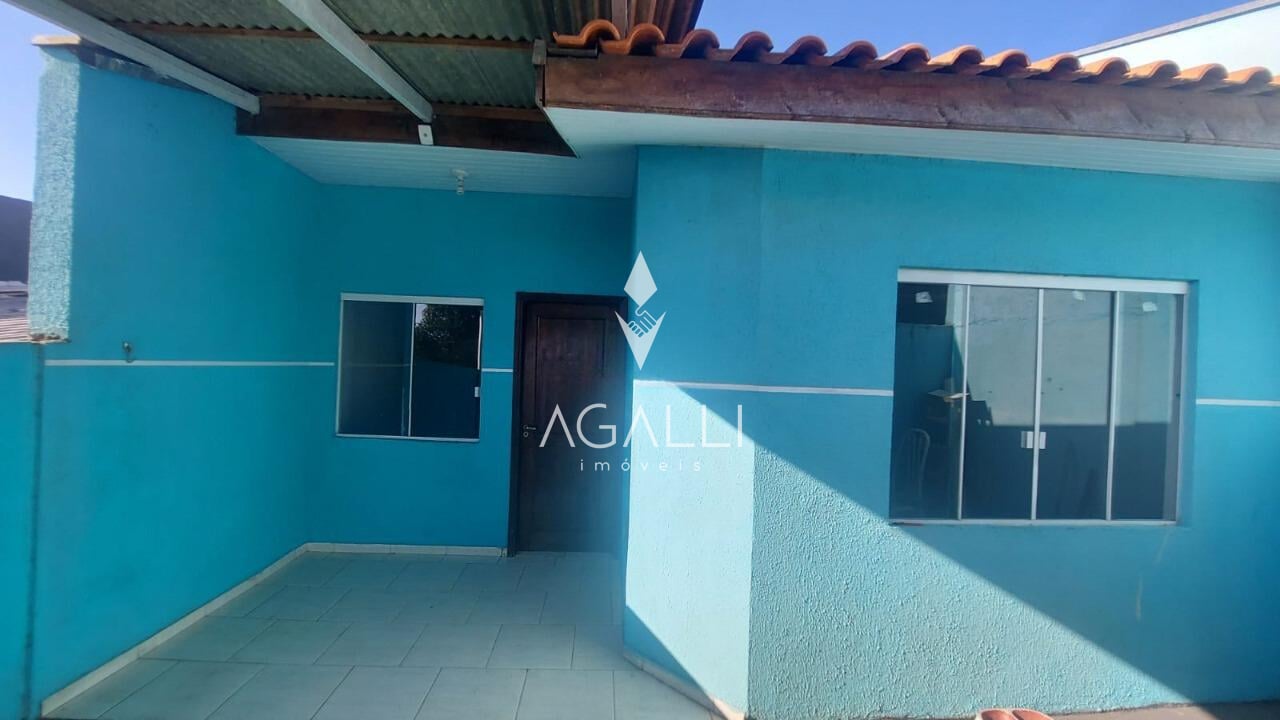Casa Semi Nova à Venda no Gralha Azul  Fazenda Rio Grande