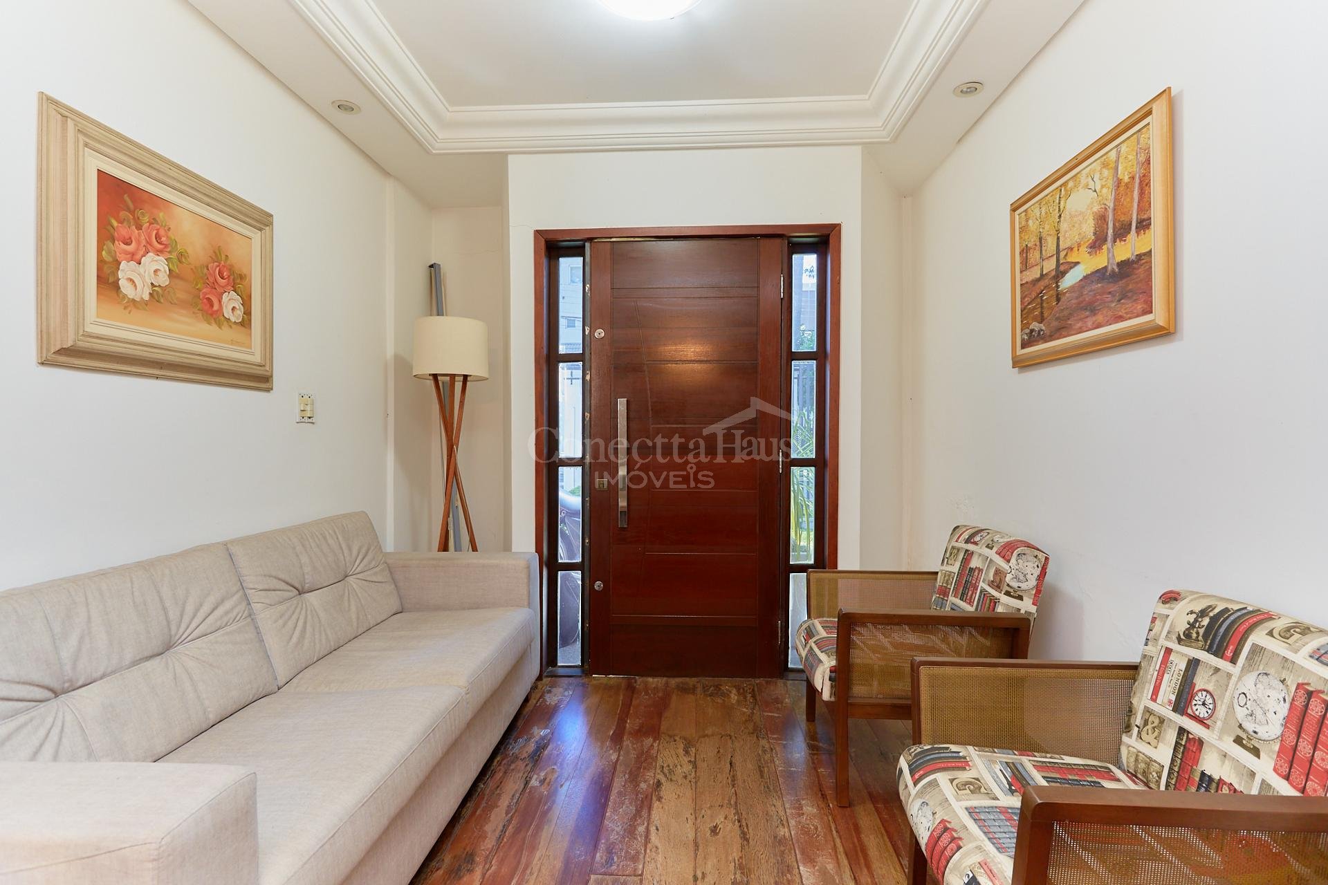 Linda Casa à venda no bairro, ÁGUA VERDE, CURITIBA - PR